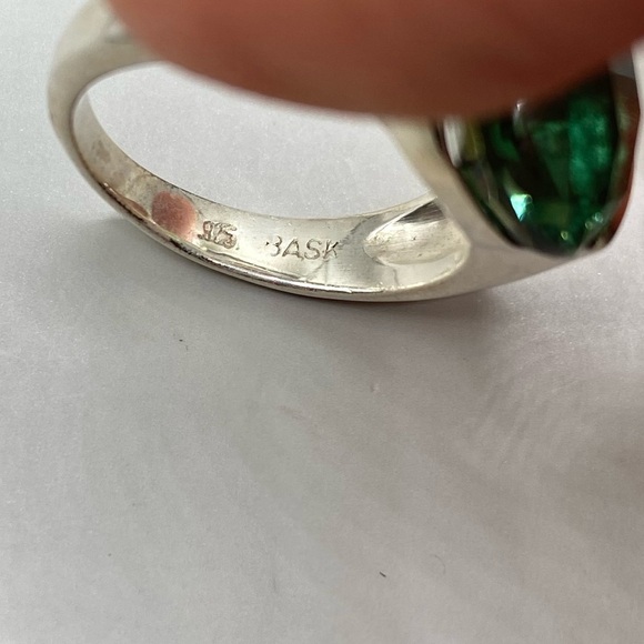 Bask Sterling Silver Green Gemstone Ring - Picture 7 of 8